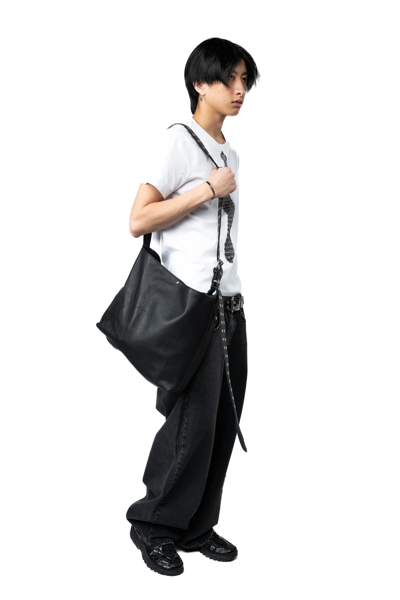 BROWN LABEL LEATHER GOODS ADJUSTABLE STRAP BAG BLACK