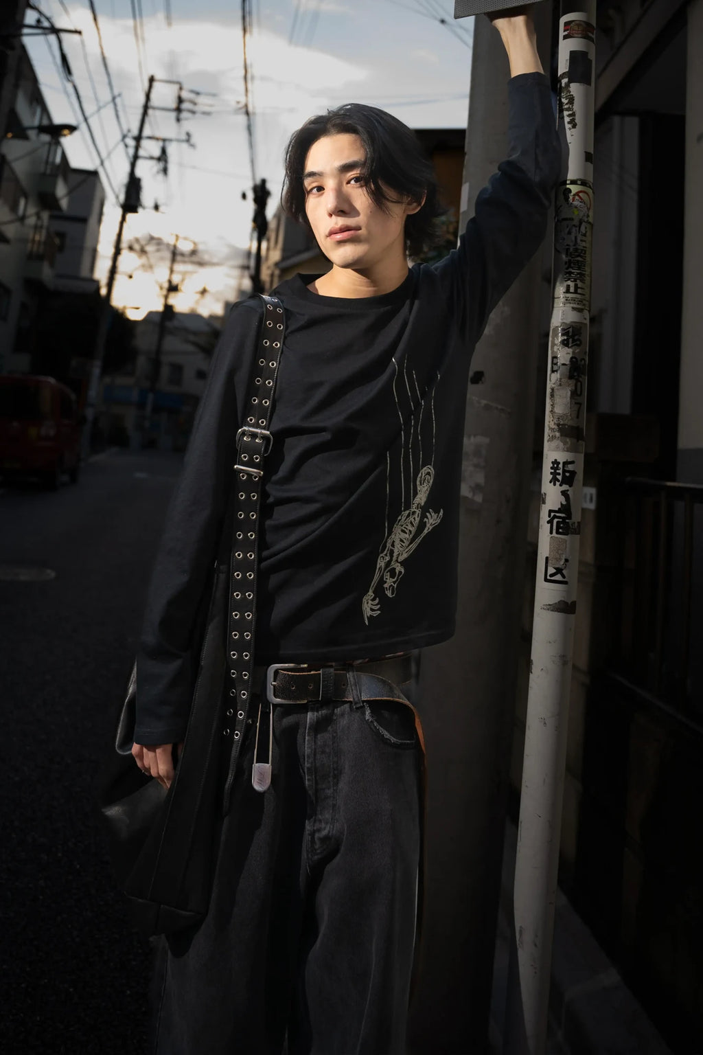 BROWN LABEL LEATHER GOODS ADJUSTABLE STRAP BAG BLACK